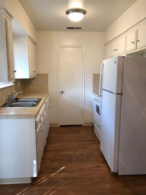 2 beds, 1 bath, 940 sqft, $1,365, Unit 104