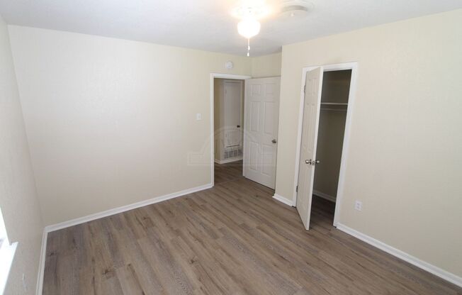 3 beds, 1 bath, $1,000