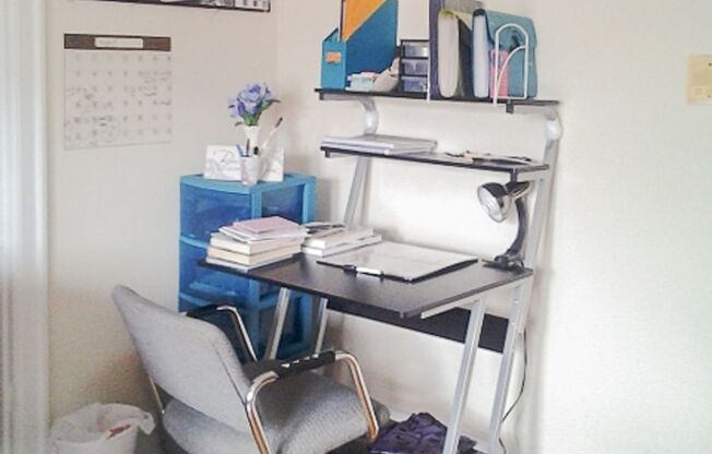 Studio, 1 bath, 350 sqft, $1,185, Unit 1948-2U