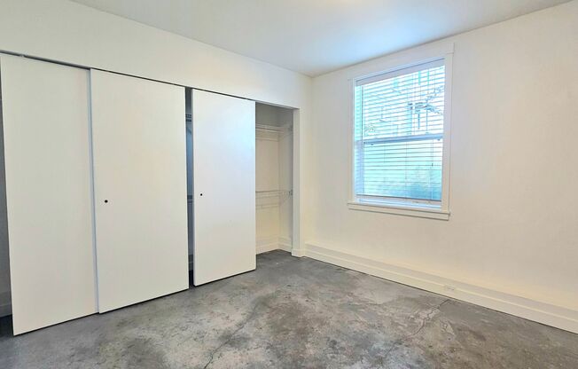 Studio, 1 bath, 275 sqft, $930, Unit B13-B