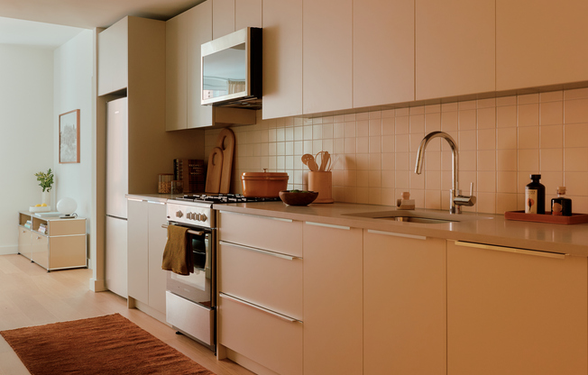 1 bed, 1 bath, $3,675, Unit 20R