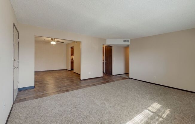 2 beds, 2 baths, 1,140 sqft, $950, Unit 402-8901