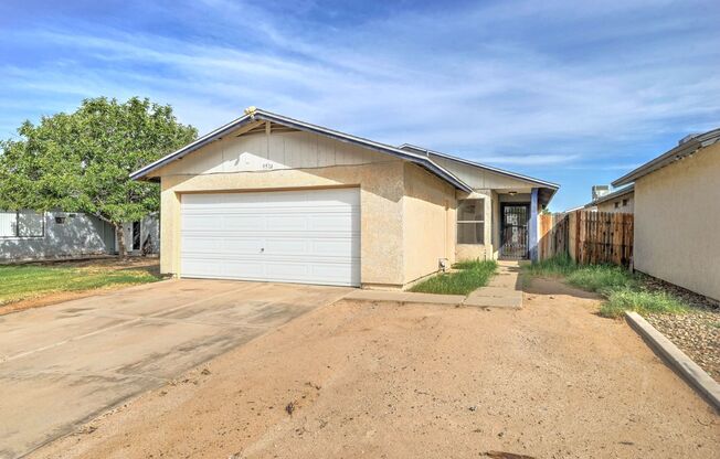 READY TO VIEW NOW! -Brand New Carpet & Paint!- Adorable 3 Bed 2 Bath in Tolleson