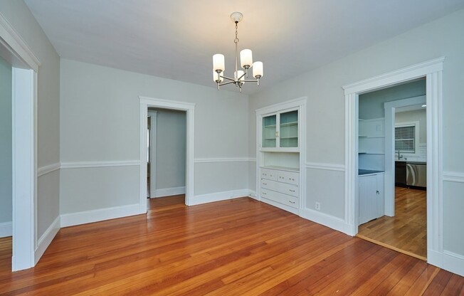 1873 HYDE PARK AVE
