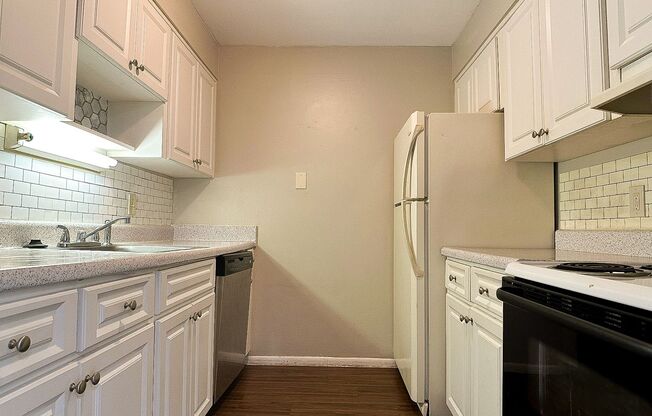 1-Bed/1-Bath Condo in Prime South Tampa Location – Move-In Ready!