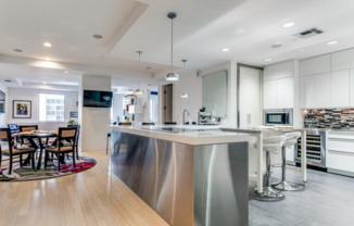 1505 Elm St