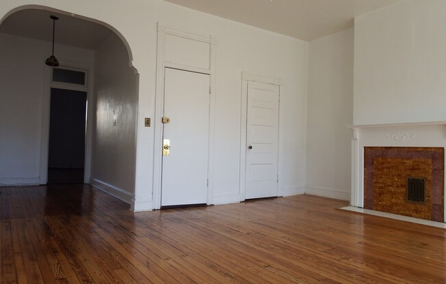 1 bed, 1 bath, $1,295, Unit 2