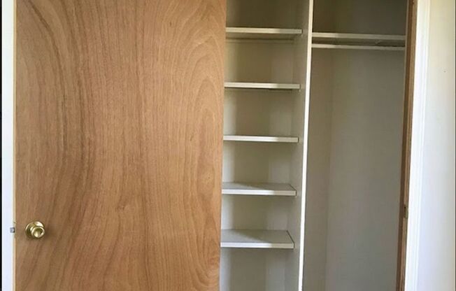 1 bed, 1 bath, 600 sqft, $825, Unit 203