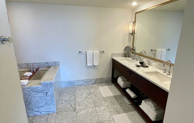 2 beds, 3 baths, $7,650, Unit Trump Tower