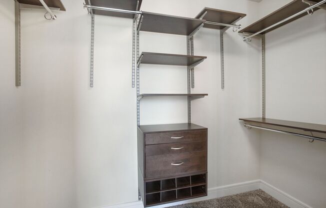 2 beds, 2.5 baths, 2,171 sqft, $9,728, Unit 1910
