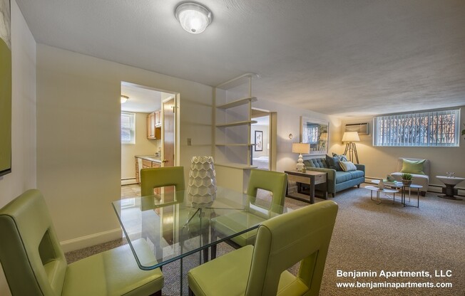 2 BRATTLE DR