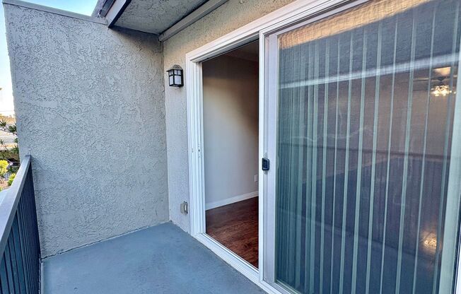 1 bed, 1 bath, 736 sqft, $2,150, Unit E014