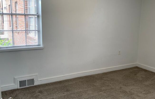 2 beds, 1 bath, 642 sqft, $1,095, Unit 504