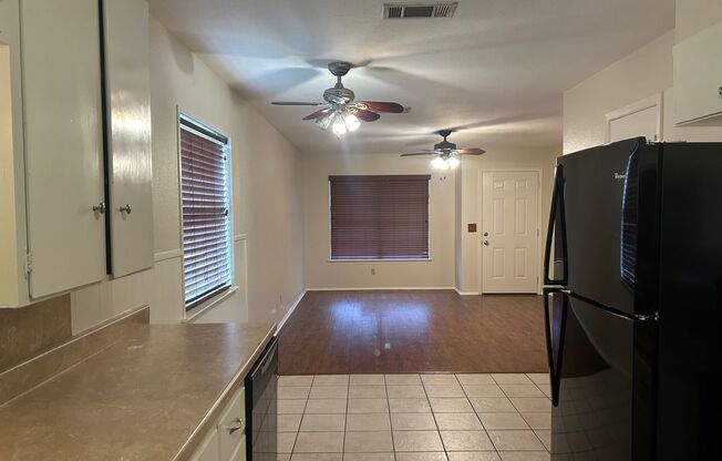 2 beds, 1 bath, $1,495