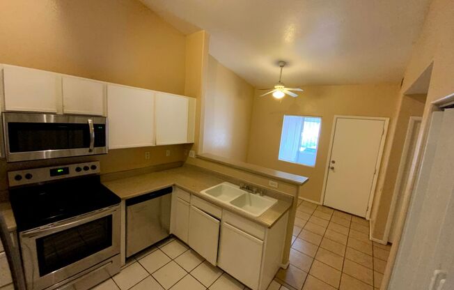 2 beds, 1.5 baths, $1,395