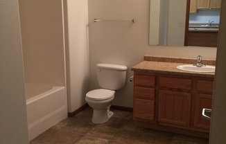 2 beds, 2 baths, 985 sqft, $1,025, Unit 216