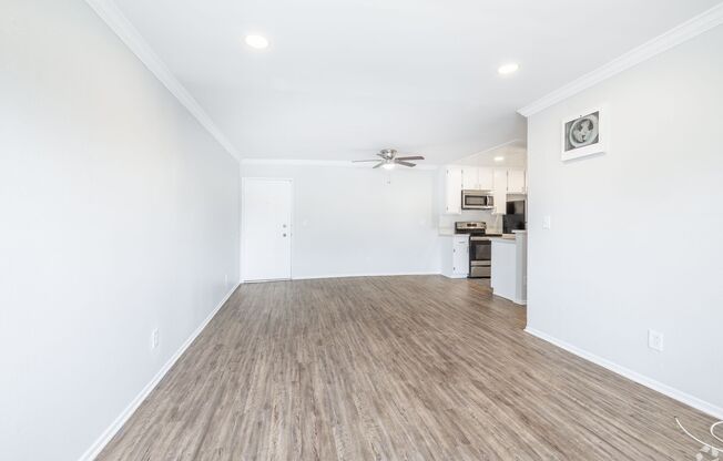 1 bed, 1 bath, 695 sqft, $1,798, Unit 114