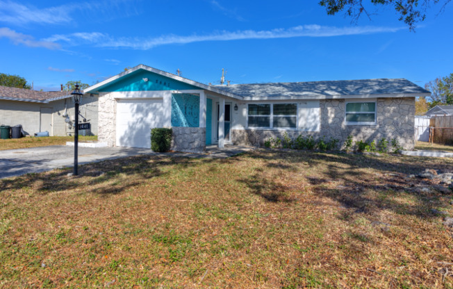 8641 LANTANA DR