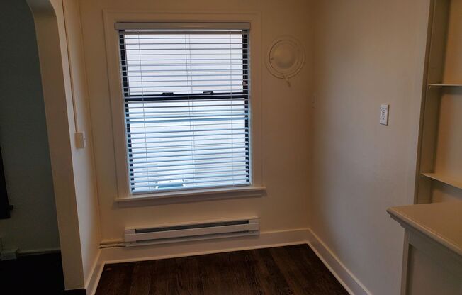 Studio, 1 bath, 429 sqft, $1,365, Unit Unit 306