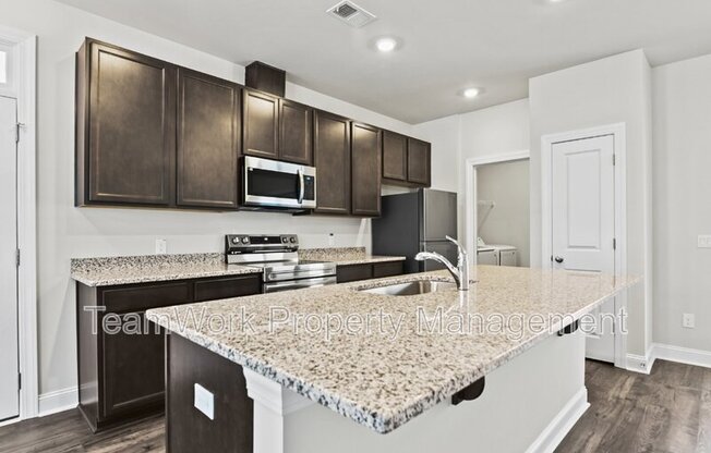101 LANGLEY DR