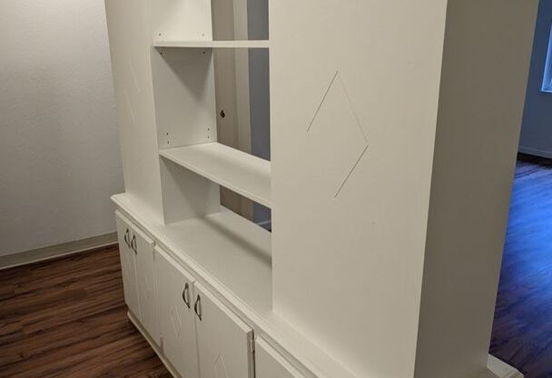 1 bed, 1 bath, 700 sqft, $1,295, Unit #28