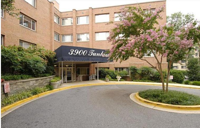 3900 Tunlaw Road NW, Unit 508