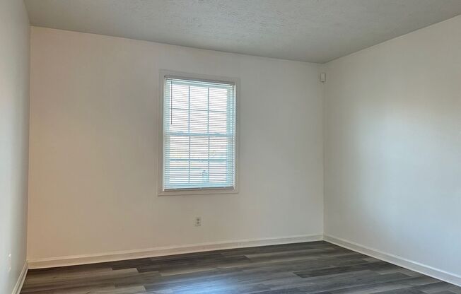 2 beds, 1 bath, 904 sqft, $1,025, Unit 48