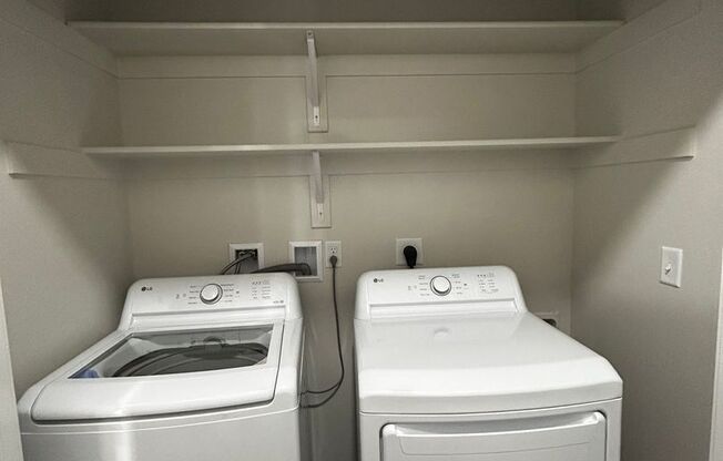 2 beds, 2 baths, 915 sqft, $1,595, Unit 226 - B915 Corner Unit