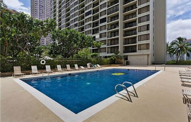 1 bed, 1 bath, $3,000, Unit # 2003