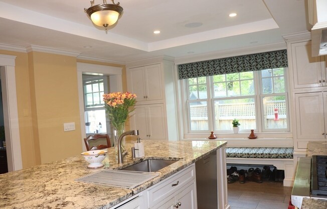 18 TAPPAN RD