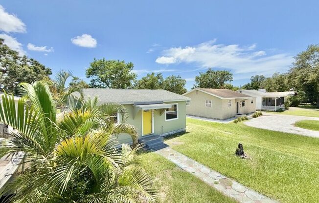 4044 44 AVE N