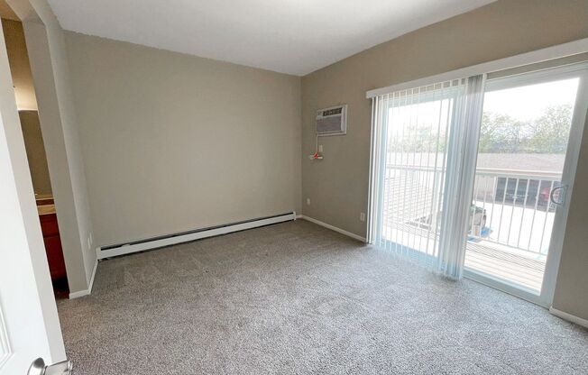 2 beds, 2 baths, 1,040 sqft, $1,215, Unit 304