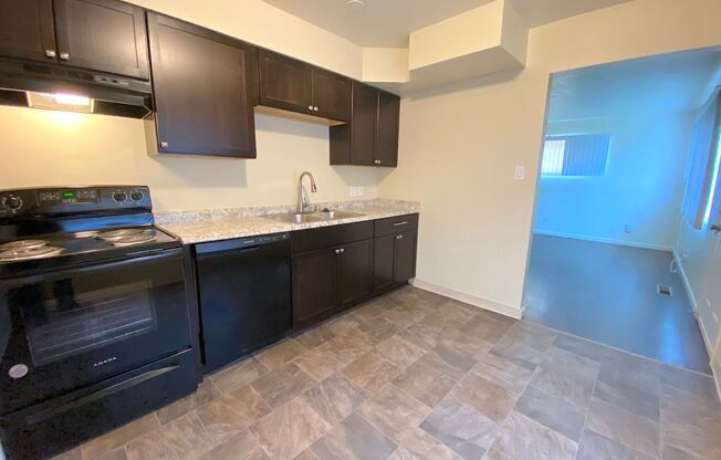 2 beds, 1 bath, 720 sqft, $1,595, Unit Ele1235