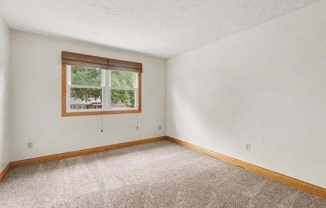 4 beds, 2 baths, 2,078 sqft, $2,495