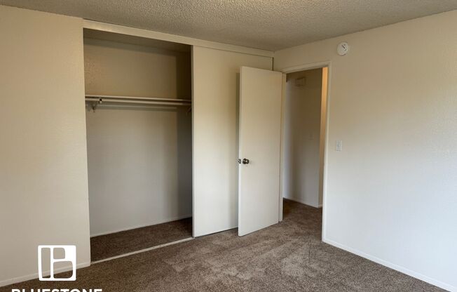 2 beds, 1 bath, 1,000 sqft, $1,325, Unit 32