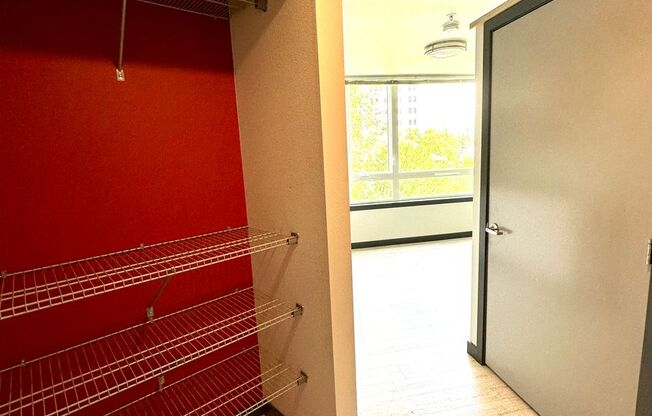 Studio, 1 bath, 238 sqft, $1,095, Unit 307