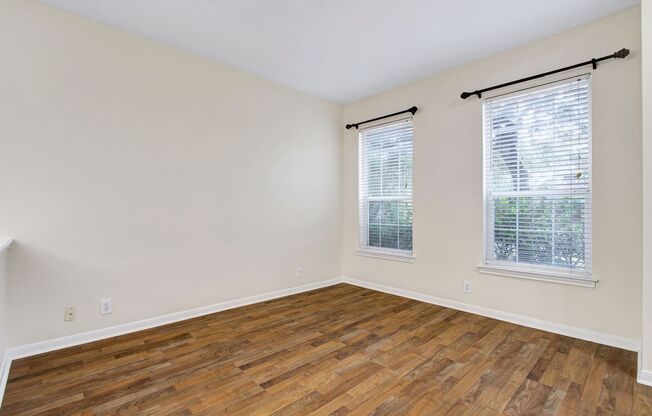 ***MOVE-IN SPECIAL: ONE WEEK FREE***Spacious 4-Bedroom Home with Oversized Backyard and Convenient Location