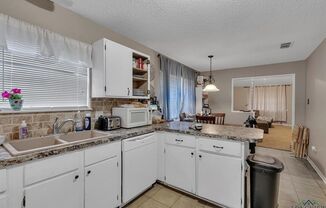 2 beds, 1.5 baths, $995, Unit 128