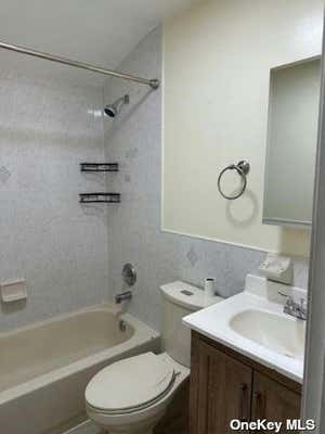 3 beds, 2 baths, $2,800, Unit 1