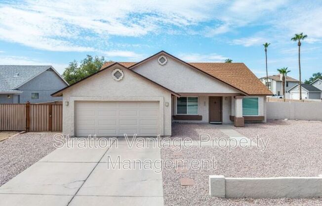 655 W DEVON CT