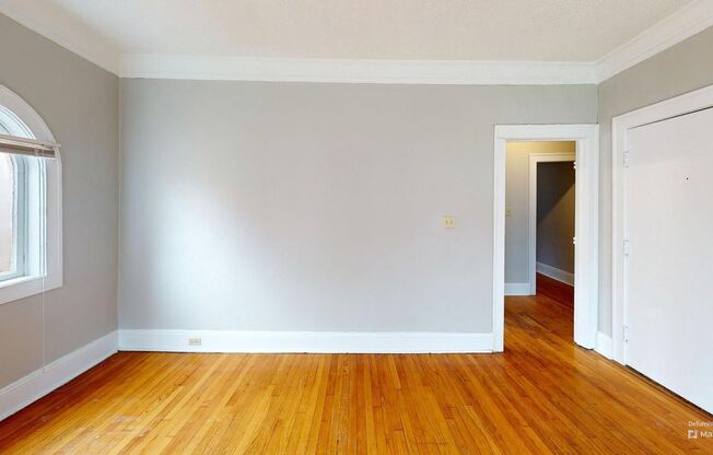3 beds, 1 bath, 1,260 sqft, $1,275
