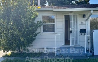 728 CHERRY WAY