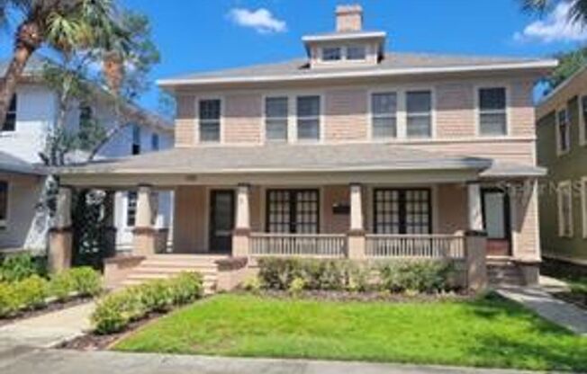 2 Bedroom / 2 Bath Second Floor Apartment in Sanford Available Now!
