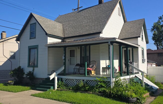 1008 W 143 ST