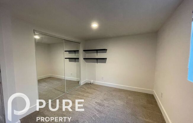 3 beds, 1 bath, 924 sqft, $1,695, Unit 3