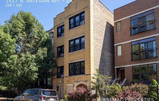 1427 N ARTESIAN
