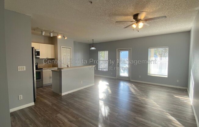 2076 CYPRESS BAY BLVD
