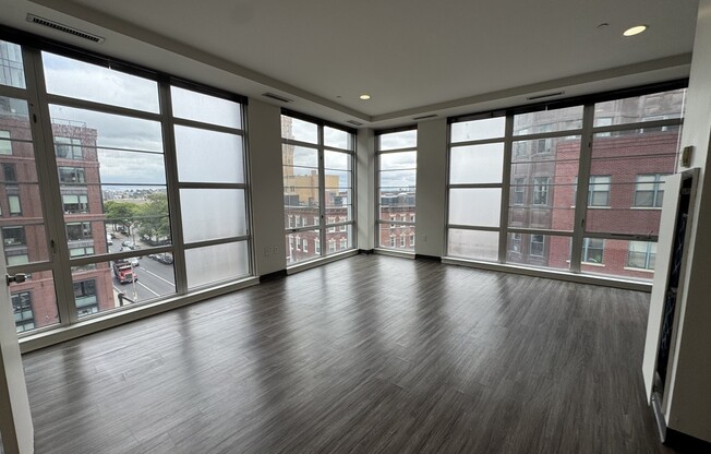 3 beds, 2 baths, 1,385 sqft, $5,000, Unit 501