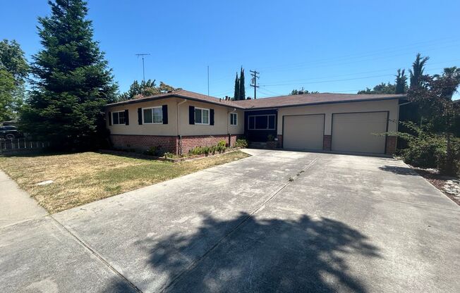 2114 FREMONT AVE