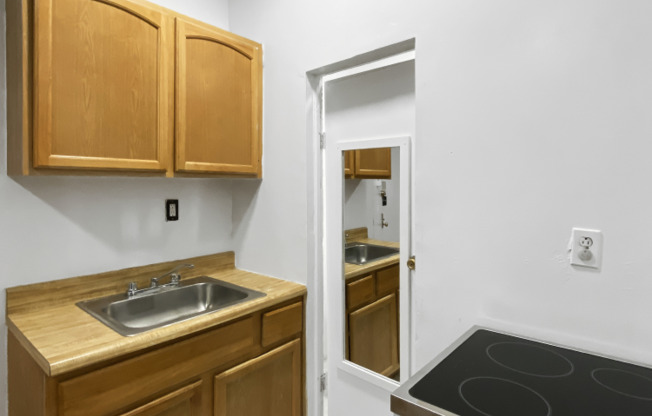 Studio, 1 bath, $1,825, Unit 2A